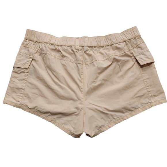Urban Outfitters Light Sand Khaki Cream Cargo Light Weight Short Sz 8 NWT Beachy - Picture 2 of 8